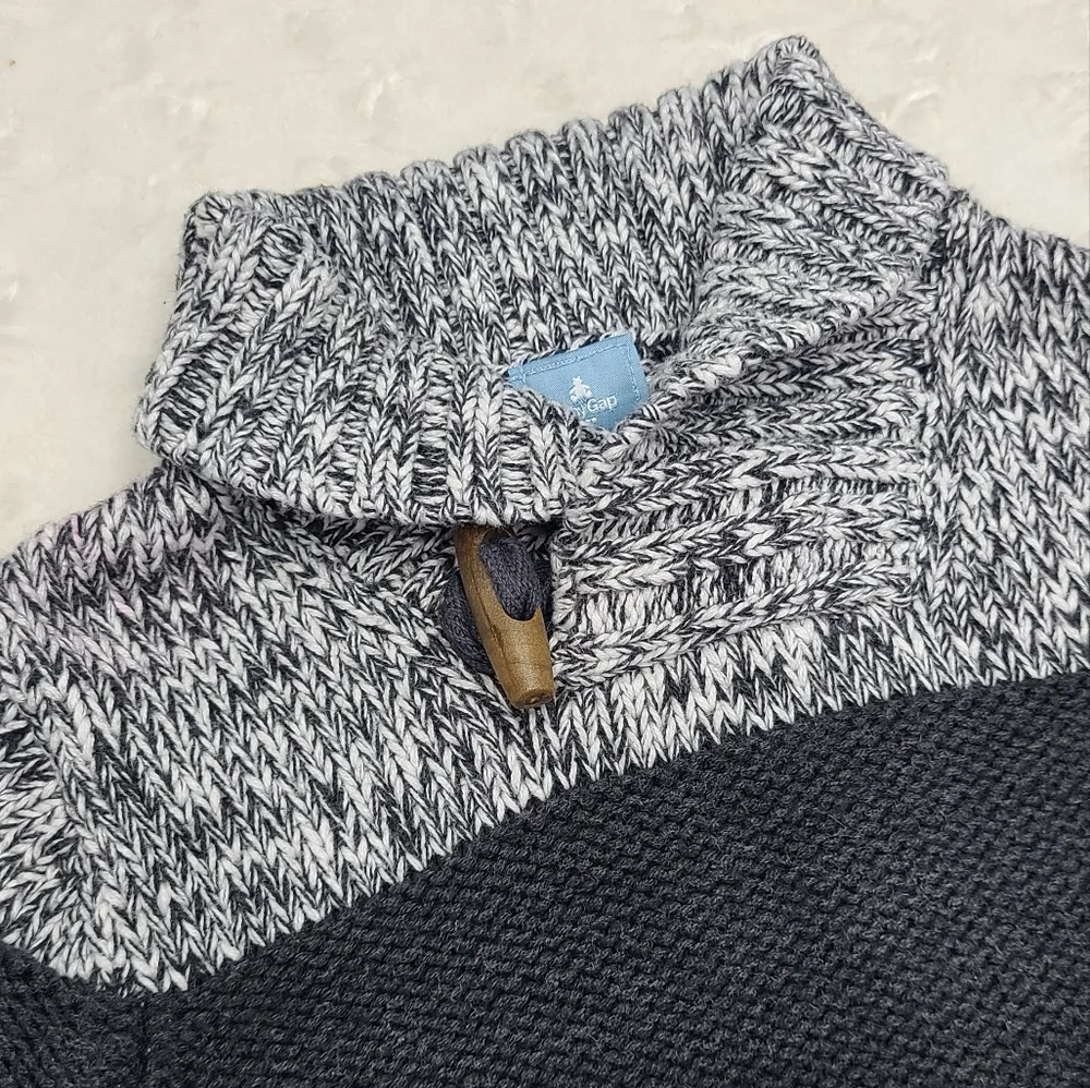 Baby Gap boys' sweater and jeans size 2T